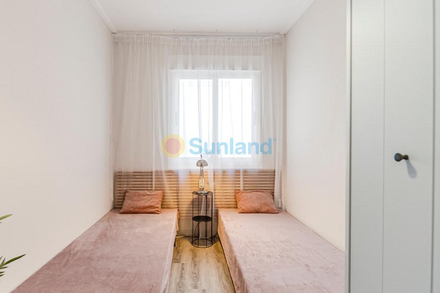 Resale - Townhouse - Los Balcones