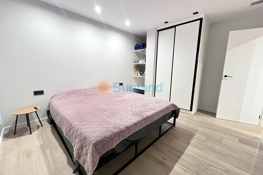 Resale - V - Playa Flamenca