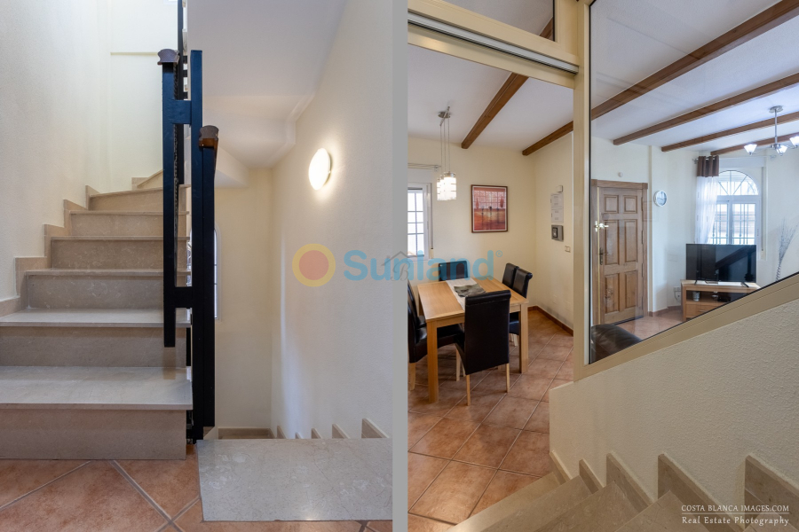 Resale - Villa - Los Montesinos - Los Montesinos - Urb. La Herrada