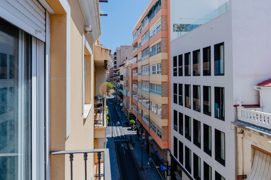 Resale - Apartment - Alicante - Center