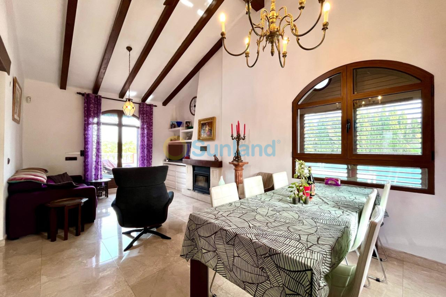 Resale - V - Villamartin