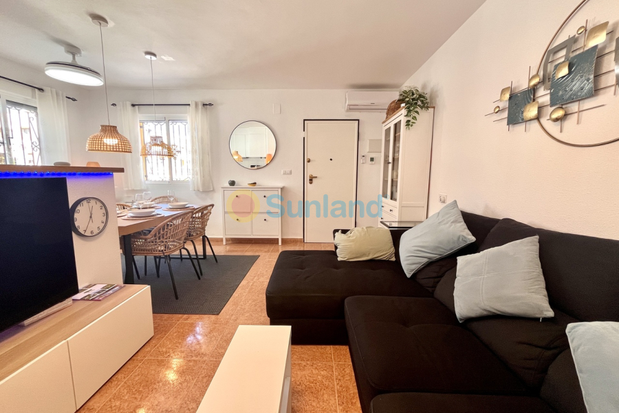 Använda fastigheter - T - Los Montesinos