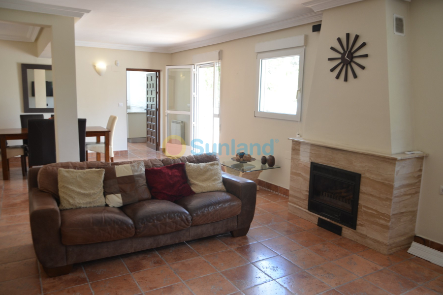 Resale - Villa - Orihuela costa - 