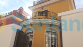 Resale - Villa - Los Montesinos - La Herrada