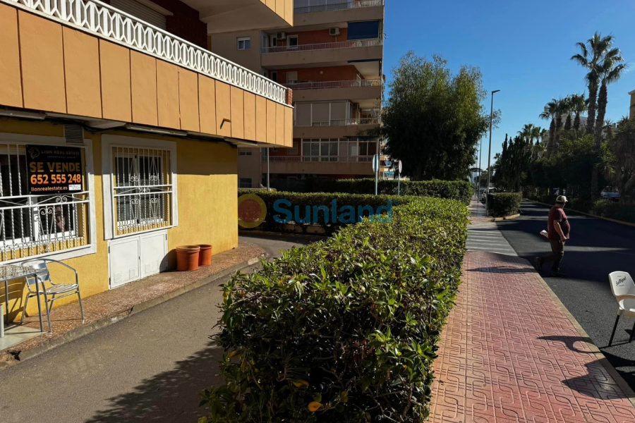 Resale - Commercial - Orihuela Costa - 