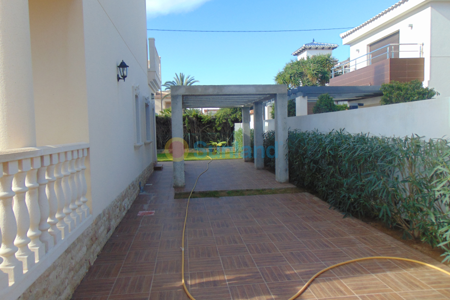 Resale - Villa - Orihuela Costa - Cabo Roig