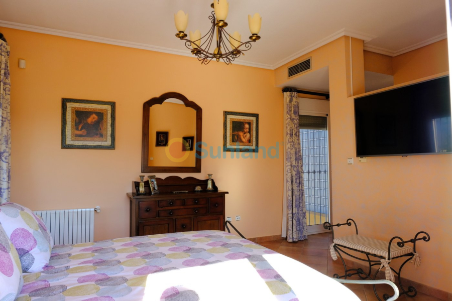 Använda fastigheter - Villa - Orihuela