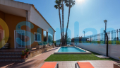 Använda fastigheter - Villa - Orihuela
