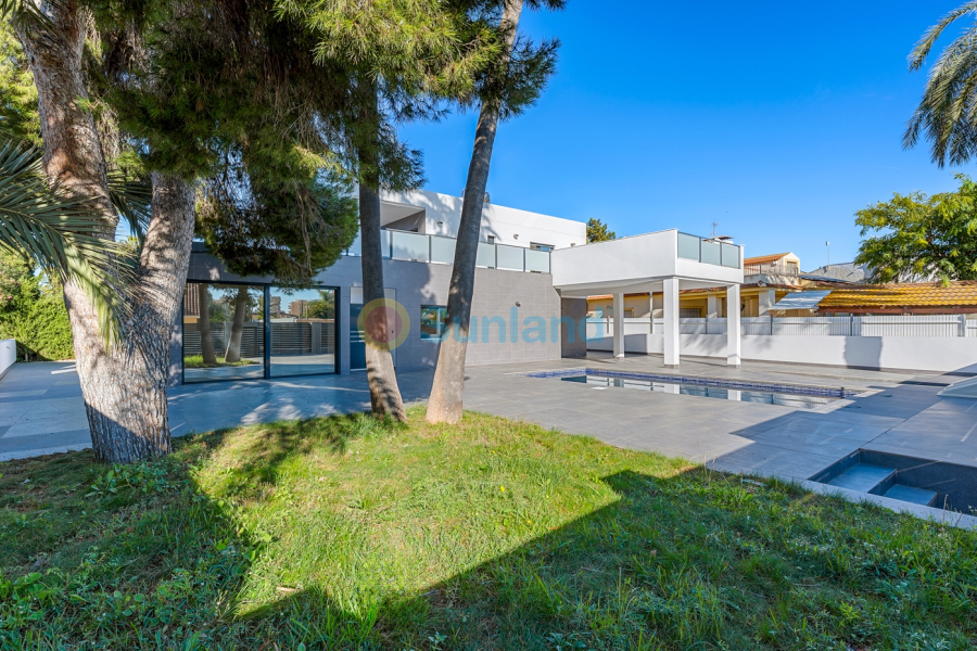 Вторичка - Bилла - Campoamor