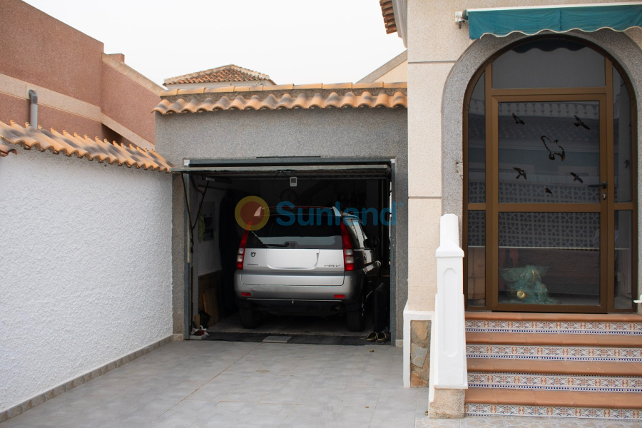 Segunda mano - Chalet - Torrevieja