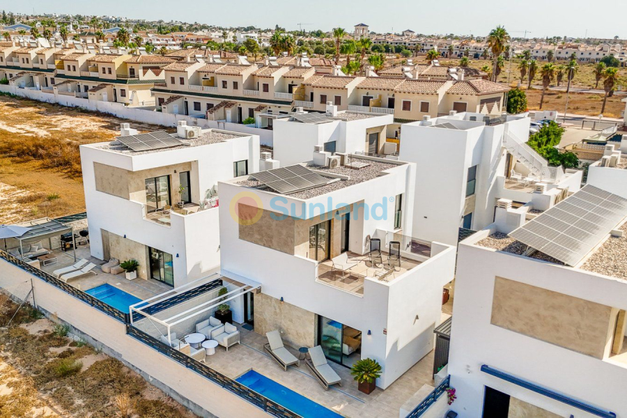 Вторичка - Bилла - Ciudad Quesada