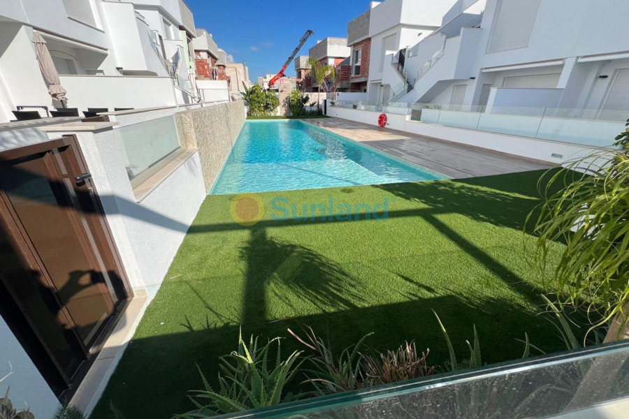 Resale - Apartment - Orihuela costa - 