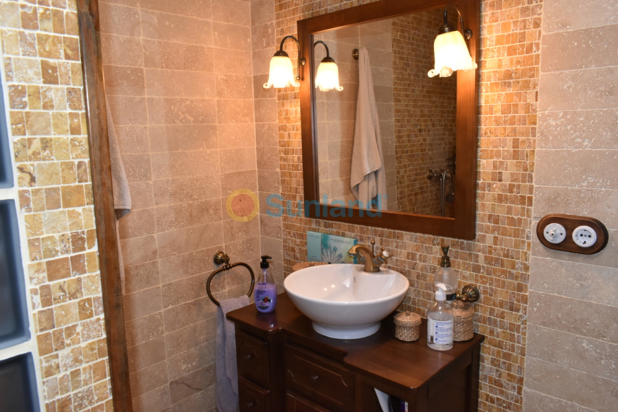 Brukte eiendommer - h - Algorfa