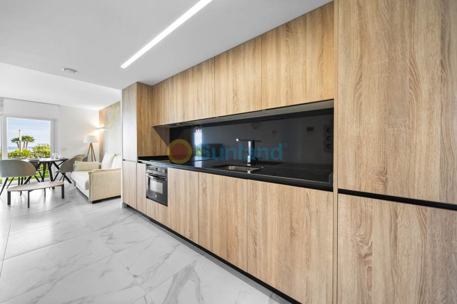 Resale - Apartamento - Torrevieja - Punta Prima