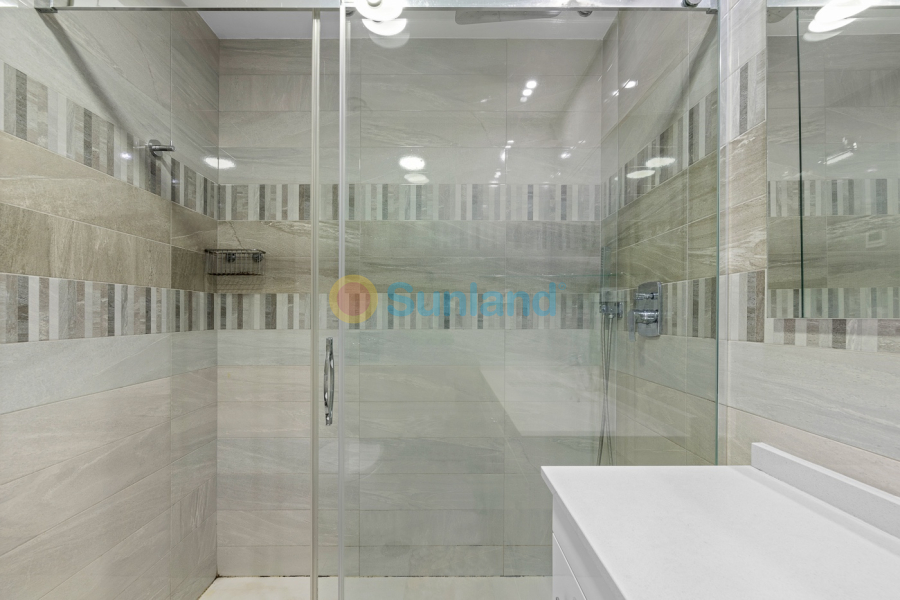 Använda fastigheter - Lägenhet - Orihuela Costa - Punta Prima