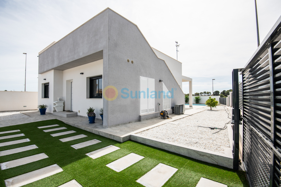 Resale - Villa - Orihuela costa - 