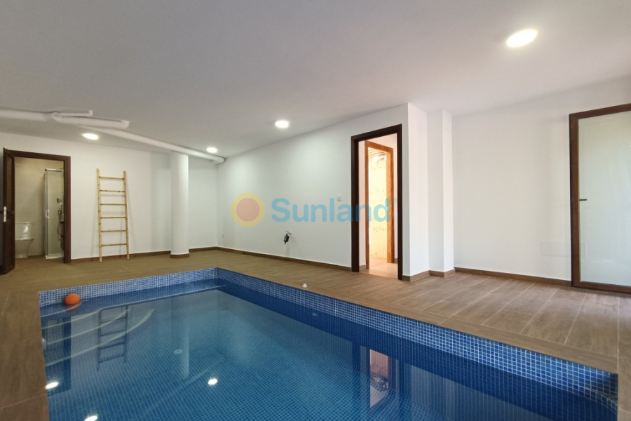 Resale - Villa - Pinar De Campoverde - 