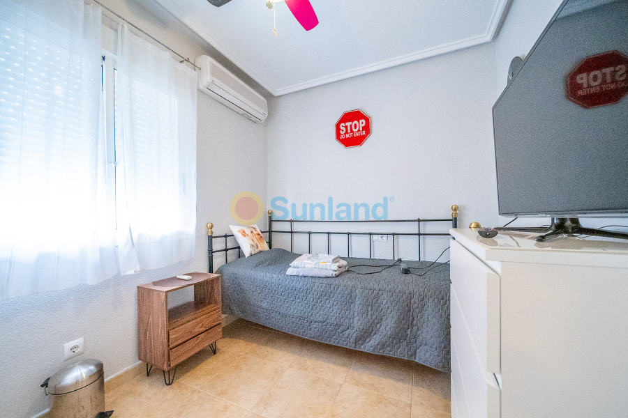 Resale - Casa de Pueblo - Torrevieja - Aguas Nuevas