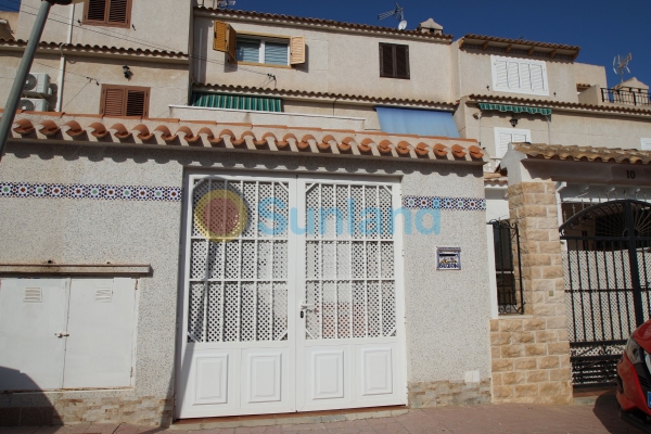 Resale - Semi-detached house - Guardamar del Segura - Playa del Moncayo