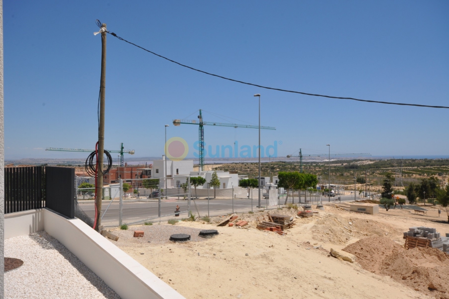 Nueva construcción  - Chalet - San Miguel De Salinas