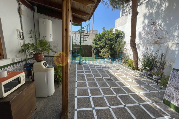 Brukte eiendommer - Vertikaldelt enebolig - Formentera de Segura