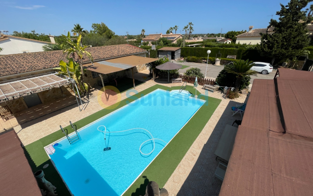 Chalet / Villa - Resale - Elche - 